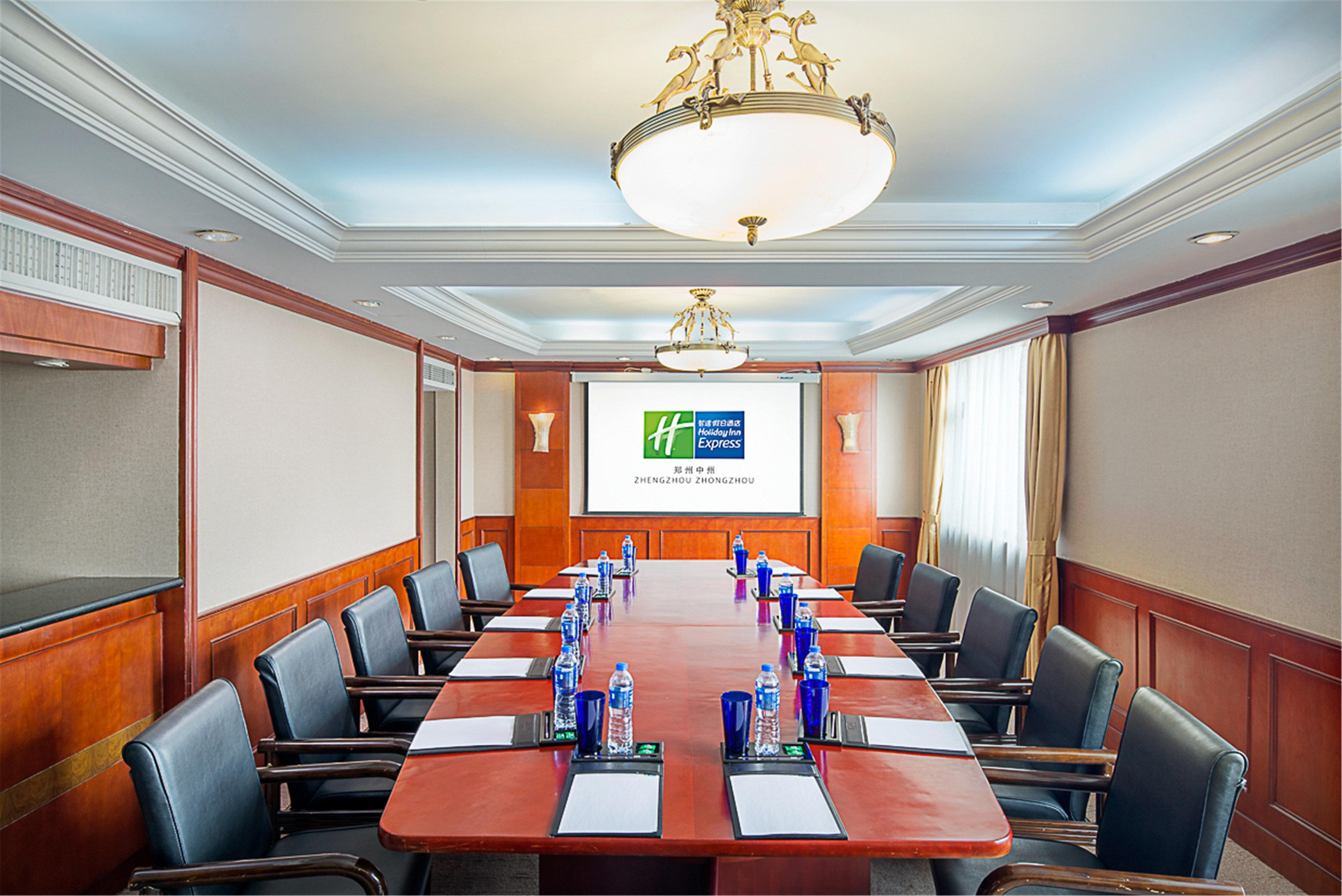Holiday Inn Express Zhengzhou Zhongzhou By Ihg Buitenkant foto