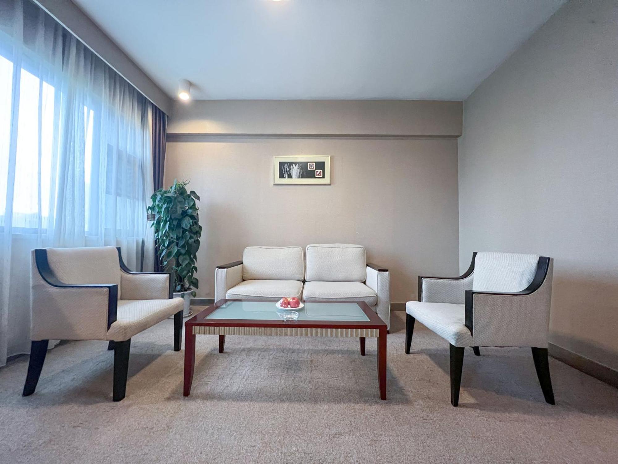 Holiday Inn Express Zhengzhou Zhongzhou By Ihg Buitenkant foto